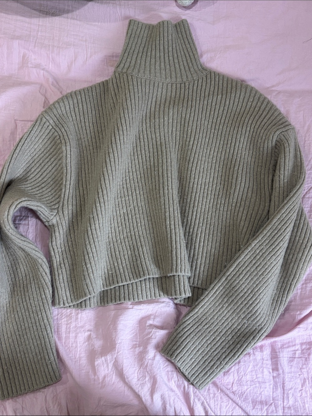 H&M Cropped Ribbed Turtleneck Sweater - Olive